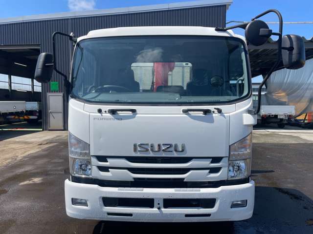 Isuzu Forward 2