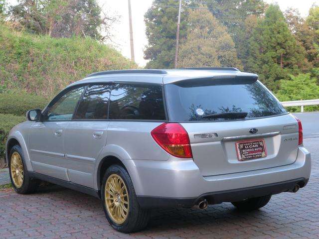 Subaru Legacy Outback 9