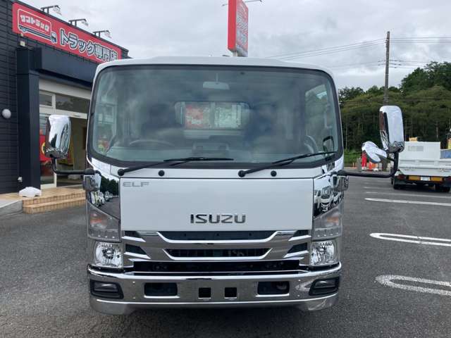 Isuzu Elf 2