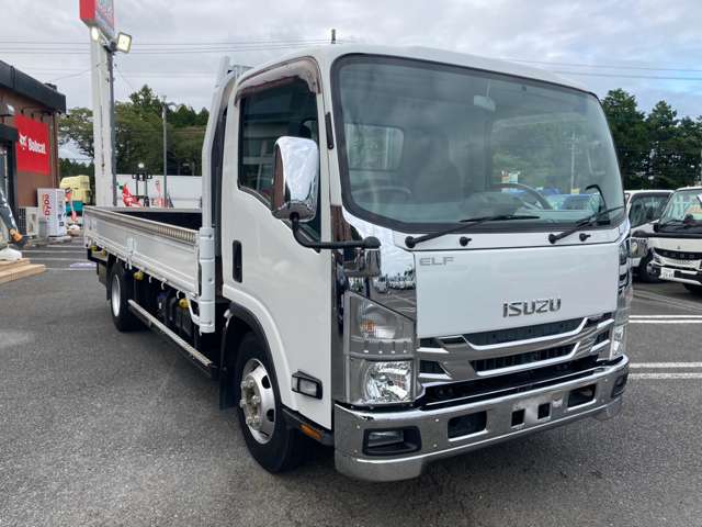 Isuzu Elf 3