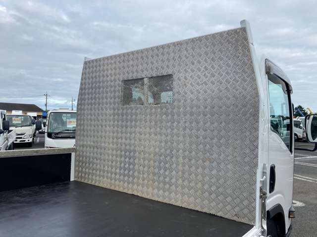Isuzu Elf 9