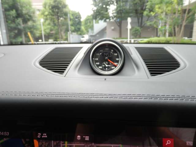 Porsche Macan 4
