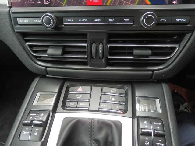 Porsche Macan 7