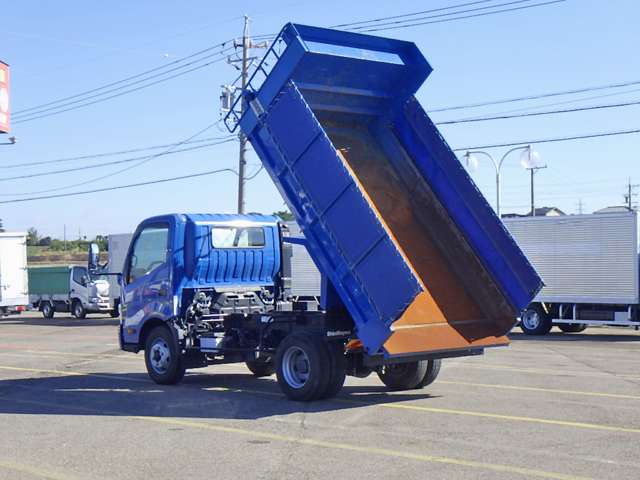 Hino Dutro 11
