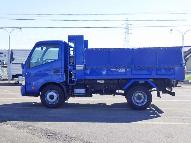 Hino Dutro 7