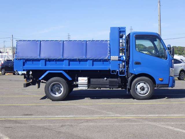 Hino Dutro 8