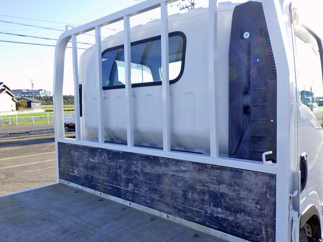 Isuzu Elf 12
