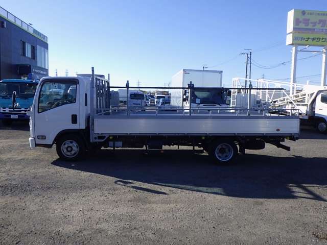 Isuzu Elf 6