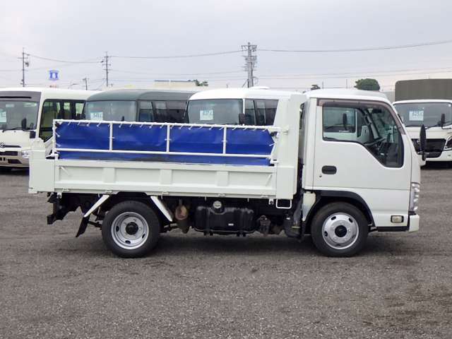 Isuzu Elf 8