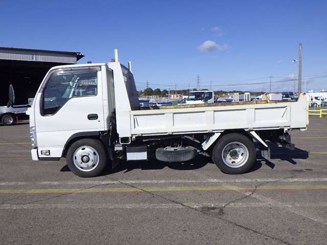 Isuzu Elf 4