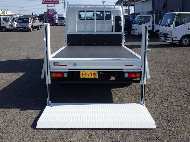 Mitsubishi Fuso Canter 11