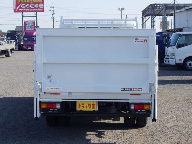 Mitsubishi Fuso Canter 8