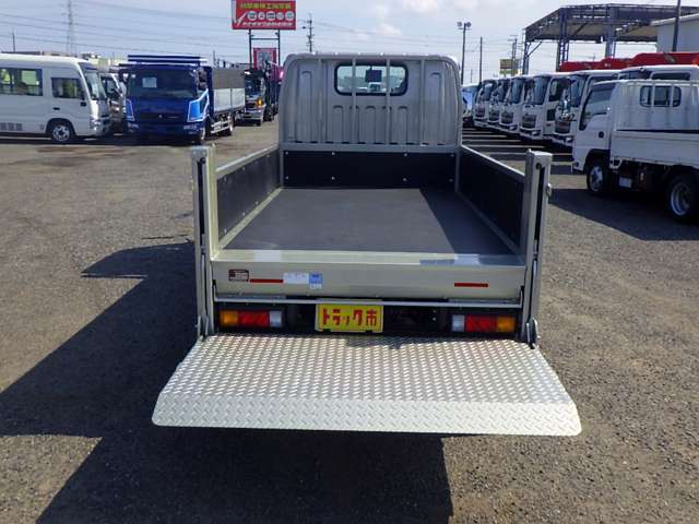 Mitsubishi Fuso Canter 10