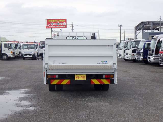 Mitsubishi Fuso Canter 8