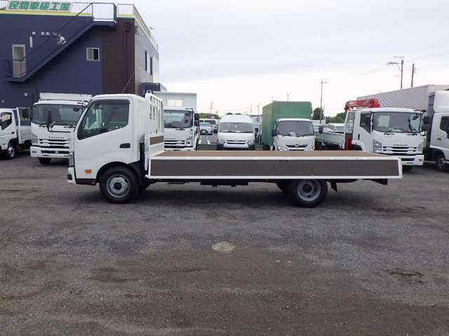 Hino Dutro 11