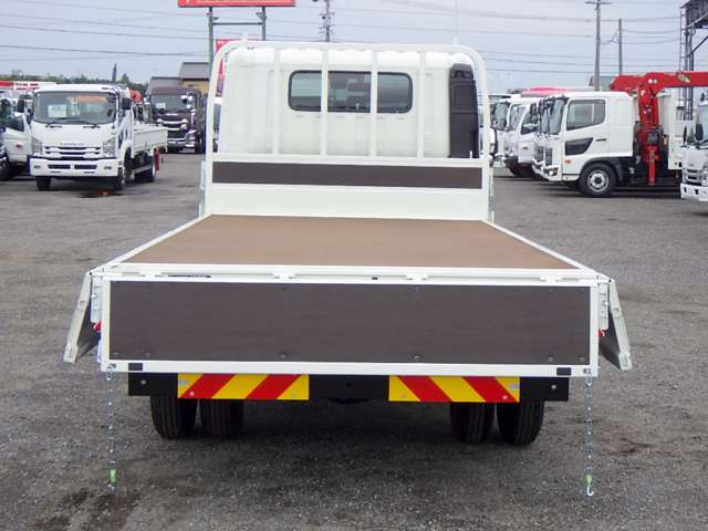 Hino Dutro 12