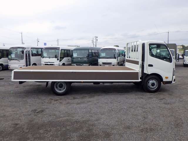 Hino Dutro 10