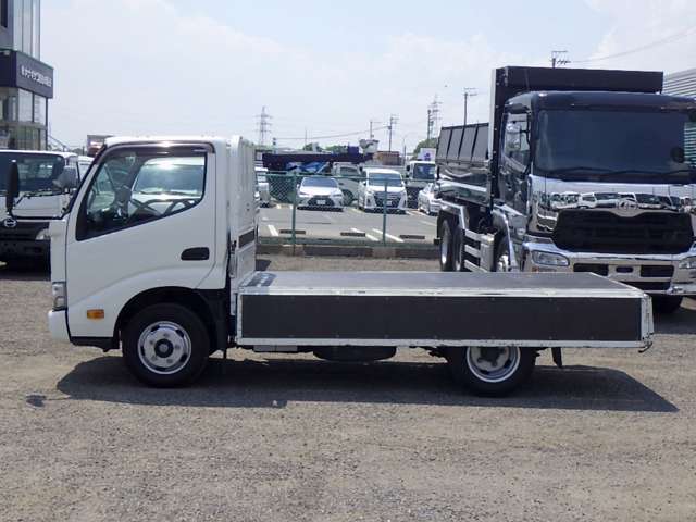 Hino Dutro 10