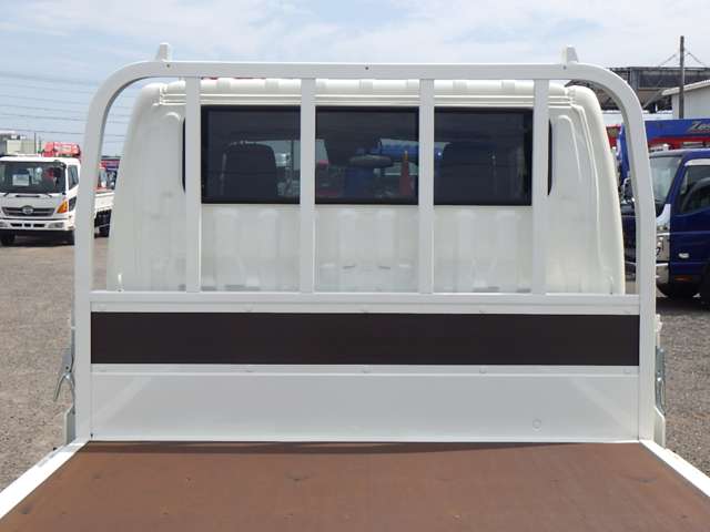 Hino Dutro 12