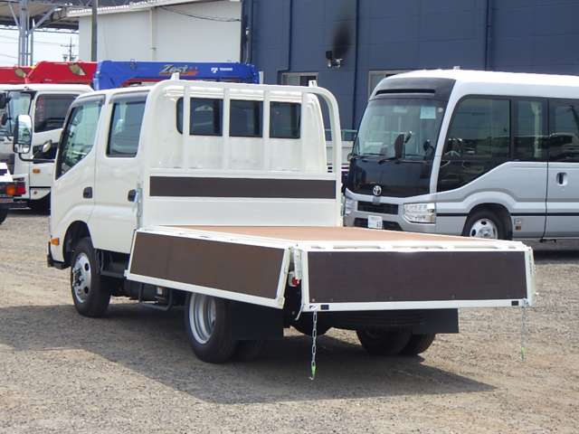 Hino Dutro 10