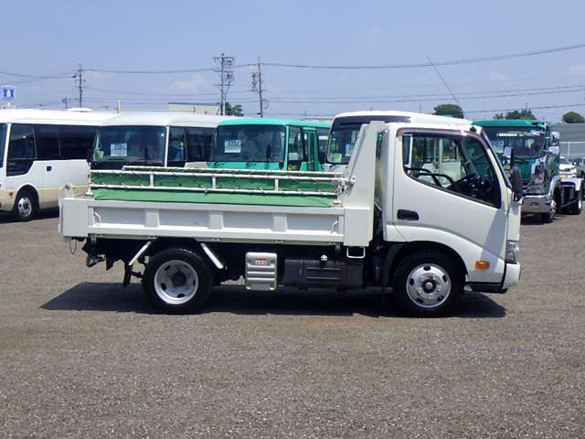 Hino Dutro 6