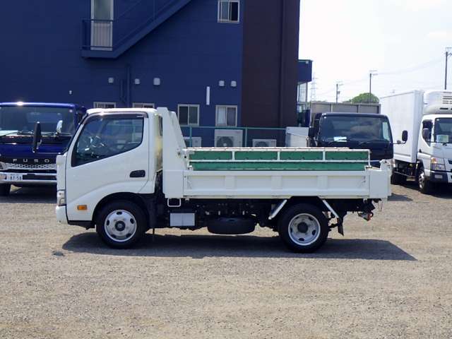 Hino Dutro 7
