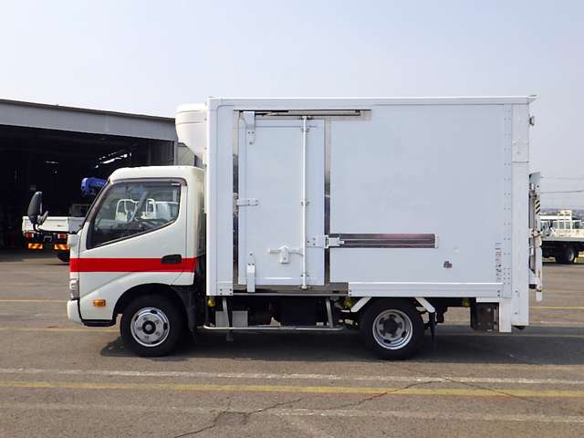 Hino Dutro 5