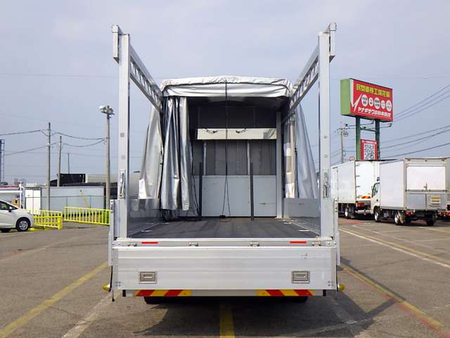 Isuzu Forward 12