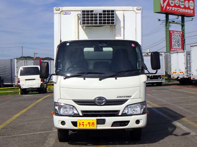 Hino Dutro 5