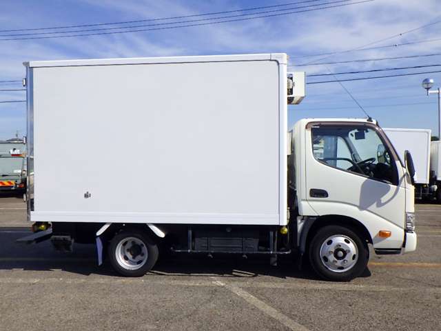 Hino Dutro 7