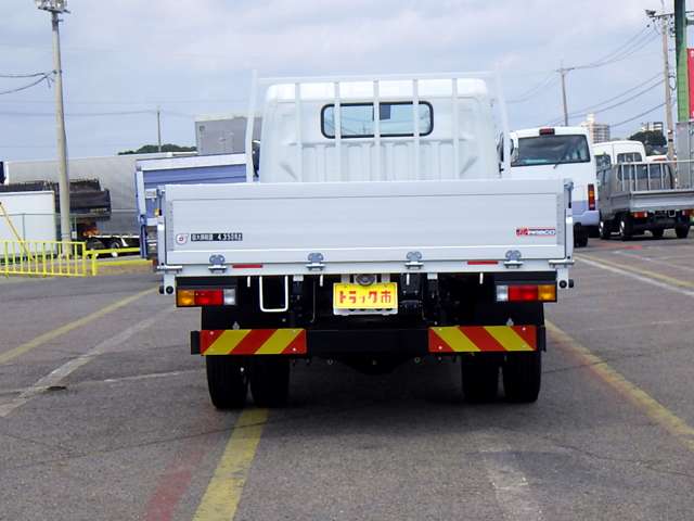 Mitsubishi Fuso Canter 6