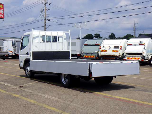 Mitsubishi Fuso Canter 9