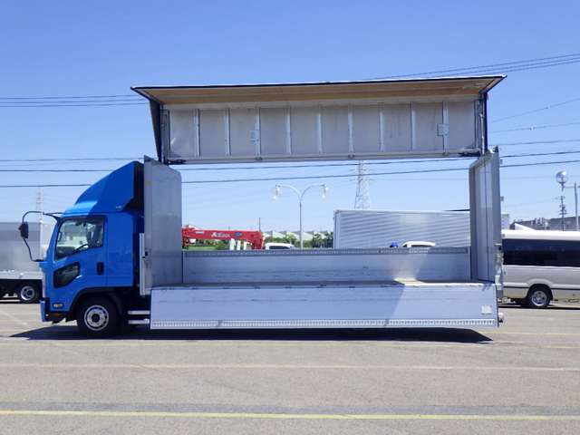 UD Trucks Condor 11