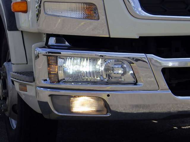 Mitsubishi Fuso Fighter 5