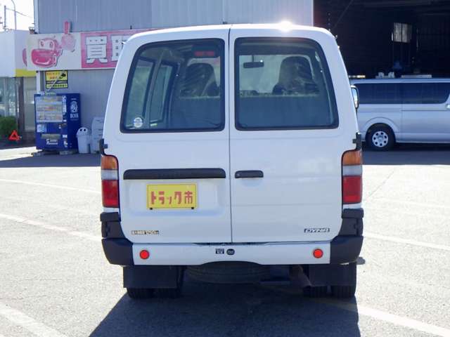Toyota Dyna Route Van 7