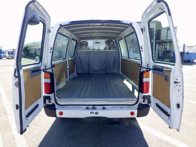 Toyota Dyna Route Van 8