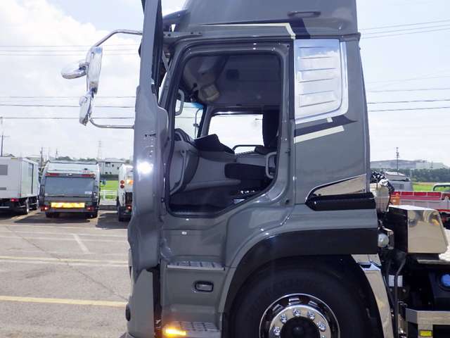 UD Trucks Quon 11