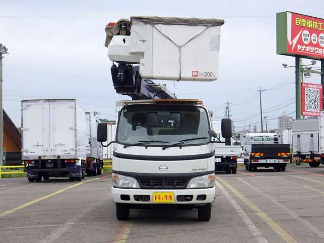 Hino Dutro 5