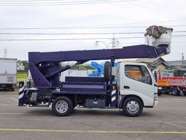 Hino Dutro 7