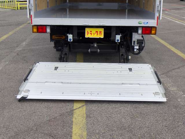 Isuzu Elf 11