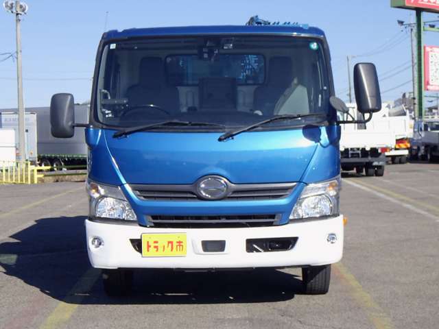 Hino Dutro Hybrid 5