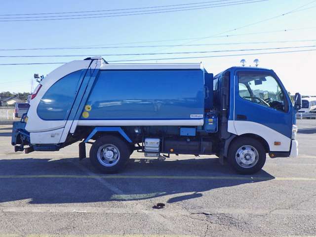Hino Dutro Hybrid 7