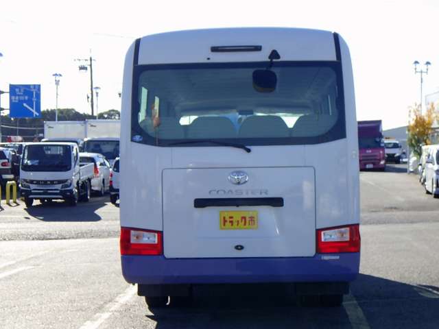 Toyota Coaster 6