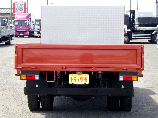 Mitsubishi Fuso Canter 8