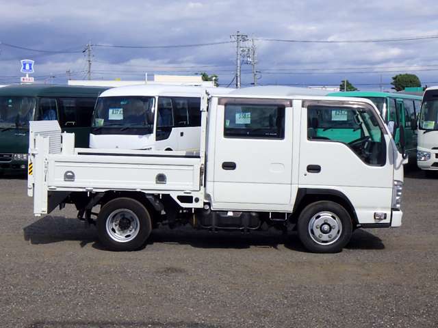 Isuzu Elf 7