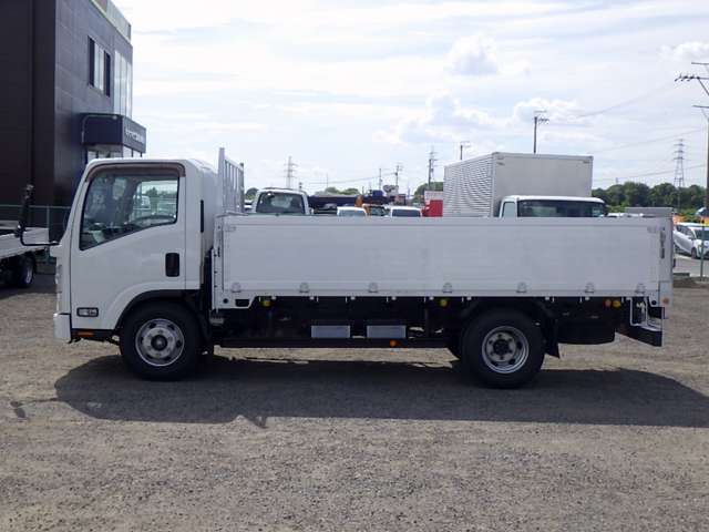 Isuzu Elf 6