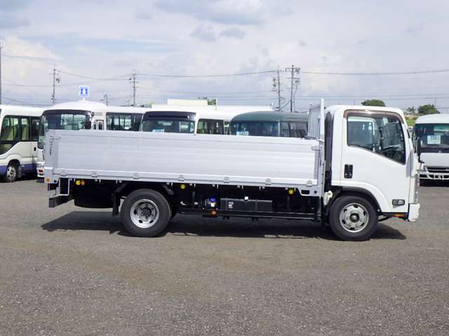 Isuzu Elf 7