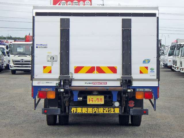 Mitsubishi Fuso Fighter 8