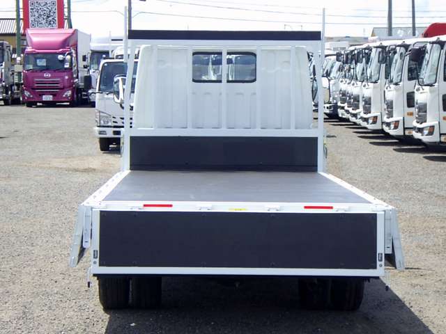 Mitsubishi Fuso Canter 10