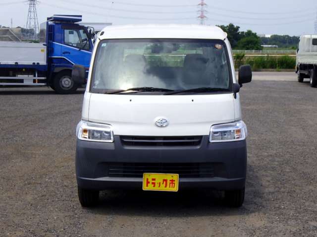 Toyota Town Ace Van 5